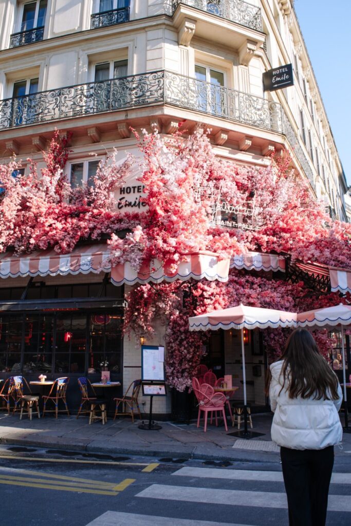 Discovering Paris In 5 Days: The Ultimate Itinerary For Exploring The City Of Love le marais