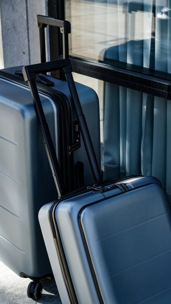 32 Useful Gifts for Travelers, Adventurers, and Creators on the Go