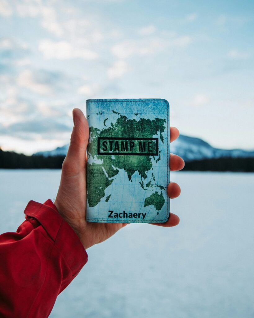 32 Useful Gifts for Travelers, Adventurers, and Creators on the Go