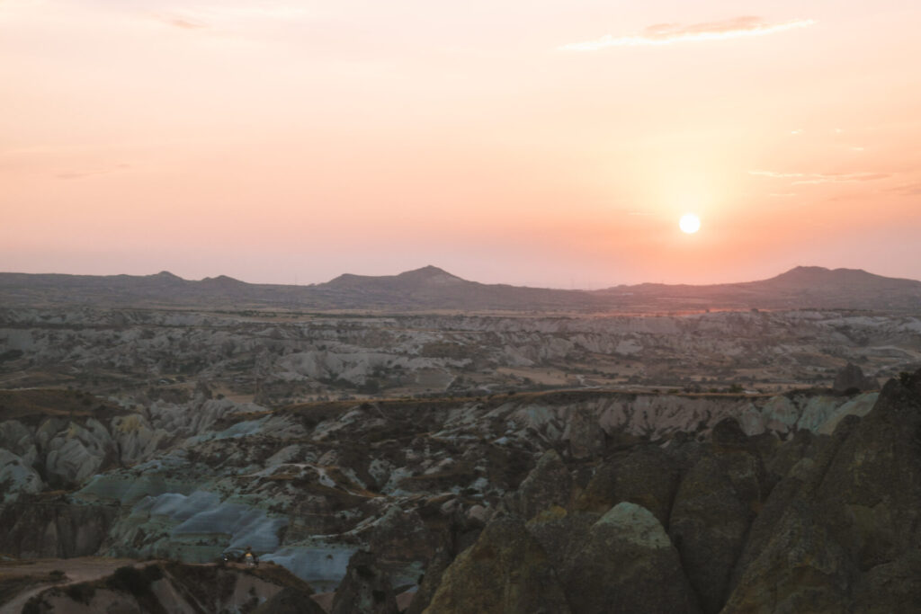 Cappadocia 2-Day Itinerary: The Ultimate Travel Plan sunset viewpoint