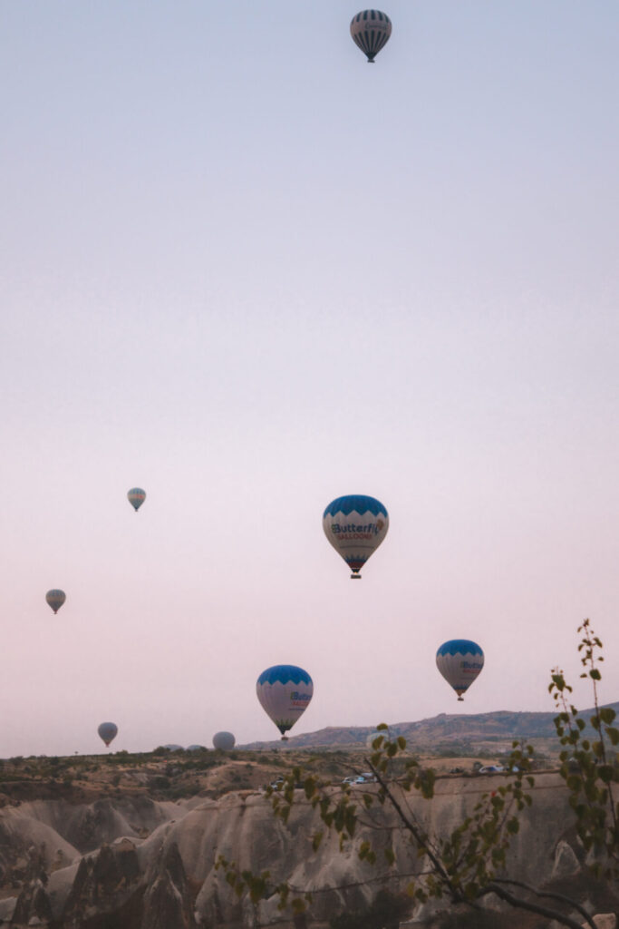 sunrise hot air balloon cappadocia viewpoint